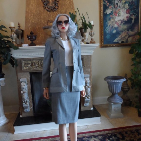 Moschino ChipandChic Ligth Gray Skirt Suit w/Trapunto Stiching Detasil Size US 6 - Picture 3 of 16